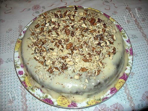 Торт «Домашний» с заварным кремом и орехами