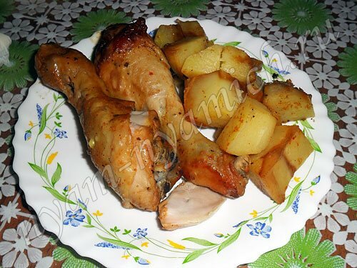 Курица, запеченная в рукаве, с картофелем
