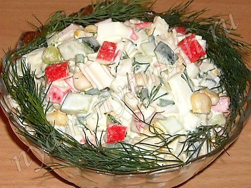 Салат из крабовых палочек с огурцом